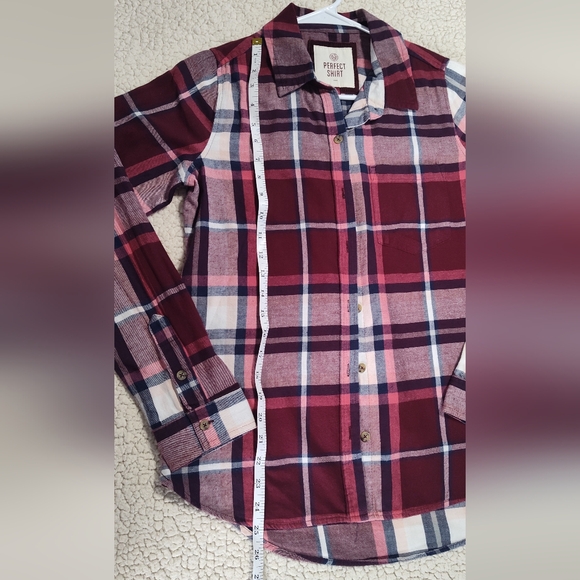 Perfect Shirt Relaxed Women Button Up Small - Picture 8 of 8